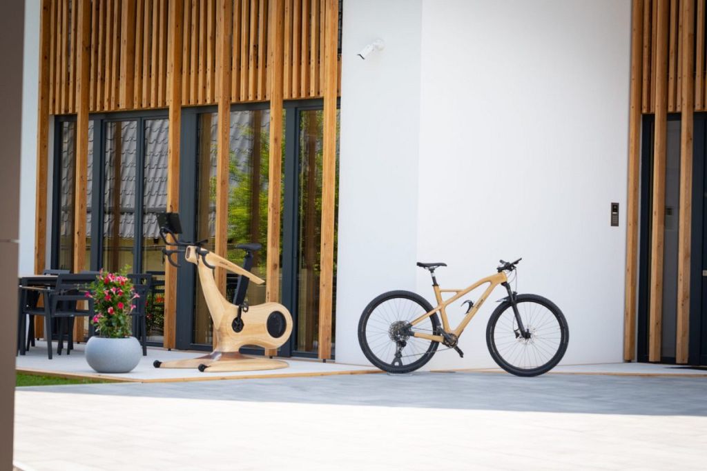 Annum Bicycle Wood Gym bike